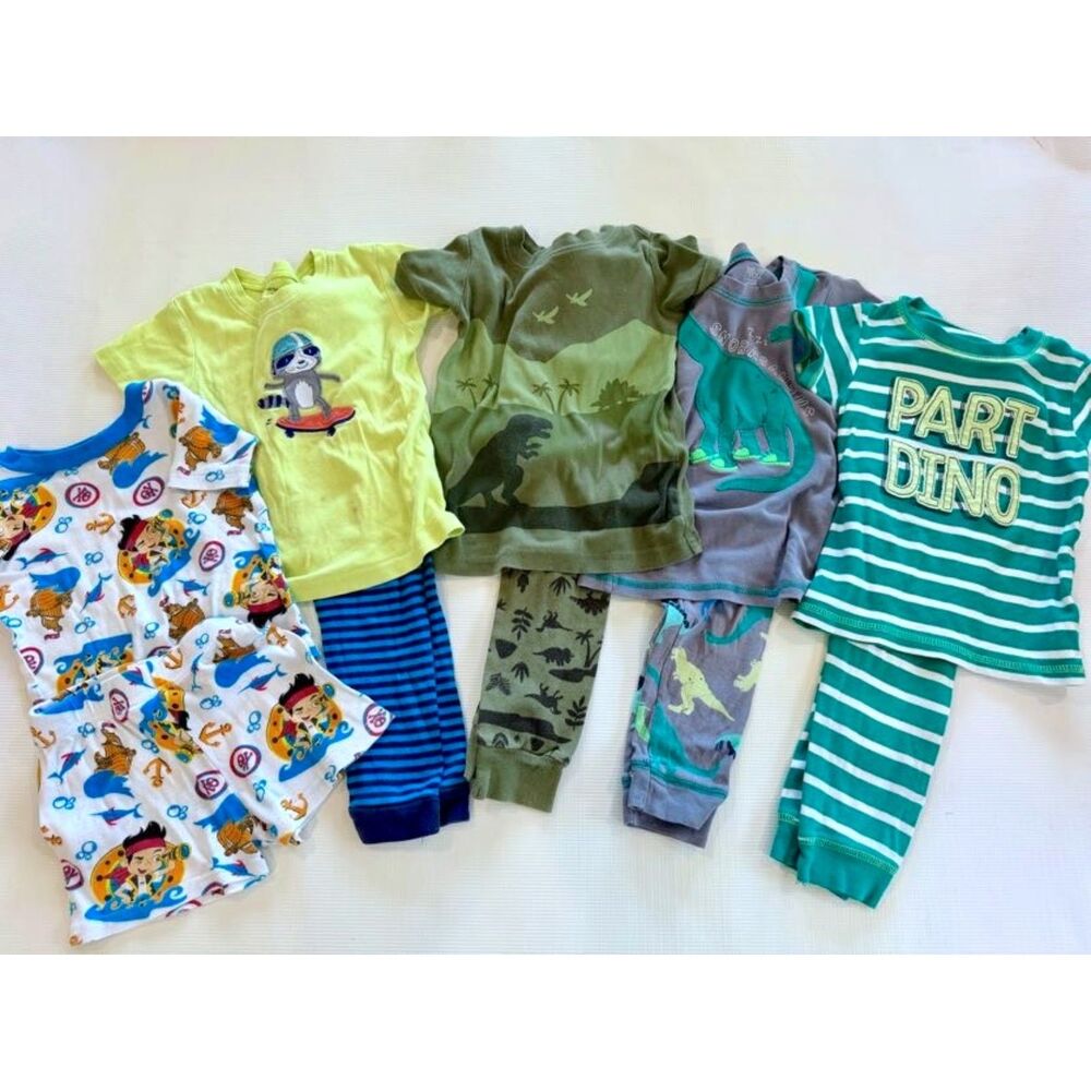 Boys 3T Pajamas Lot 5 Sets Disney Carter’s Old Navy Dinosaur Jake PJs